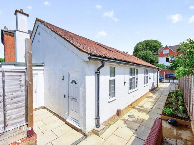 House for sale in Rose Hill, Pachesham Park