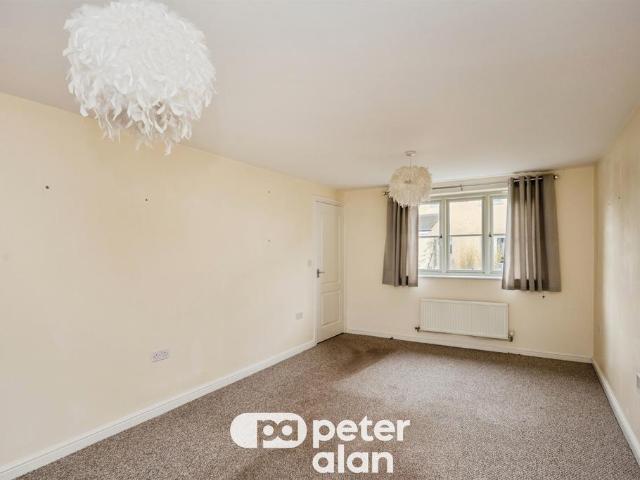 House for sale in Coedffranc, Llandarcy