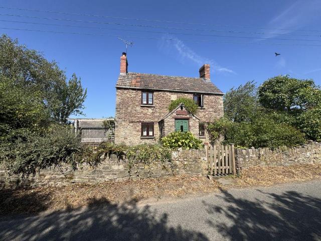 House for sale in Milbury Heath, Lower Morton