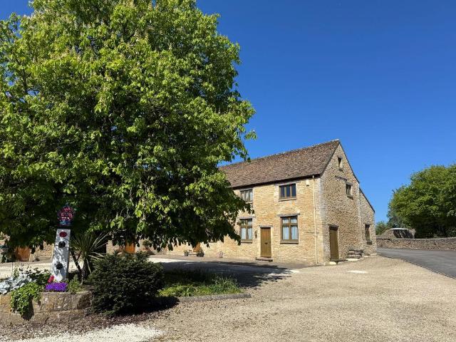 House for sale in Hawkesbury, South Gloucestershire