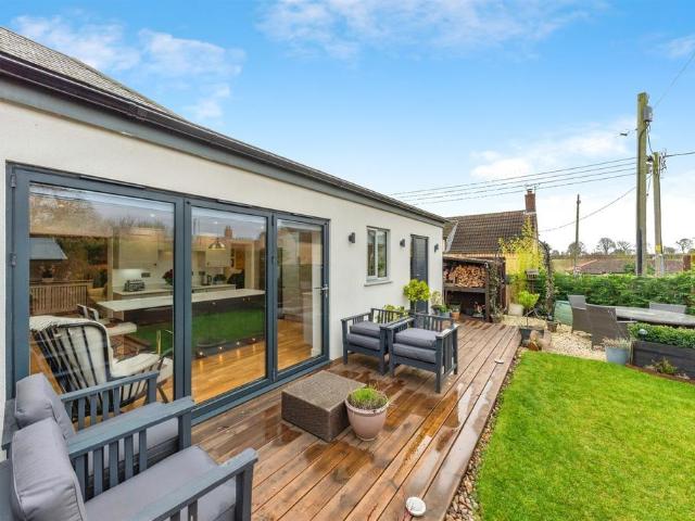 House for sale in Barholm, Lincolnshire