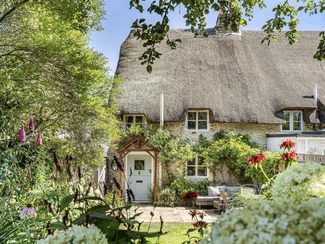 House for sale in Evershot, Oxfordshire