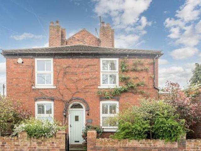 House for sale in Stourbridge, West Midlands