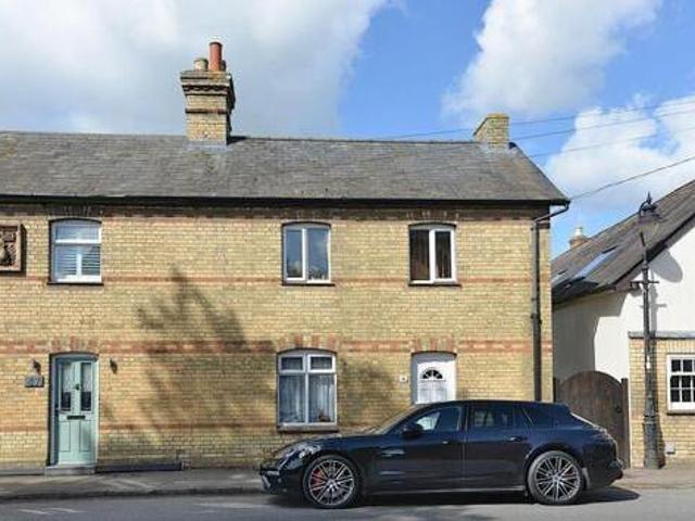House for sale in Henlow, Bedfordshire