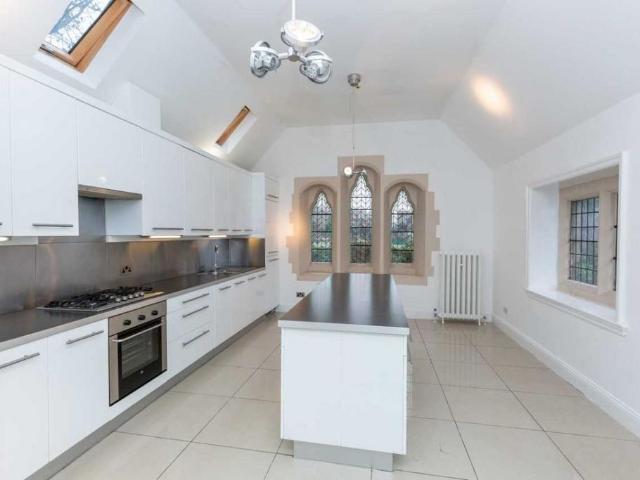 House for rent in Lower Wyke, West Yorkshire