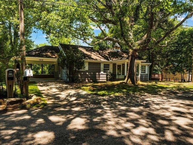 House for sale in Charleston, West Virginia