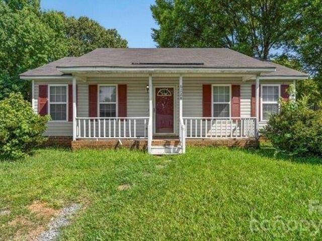 House for sale in Mecklenburg, North Carolina