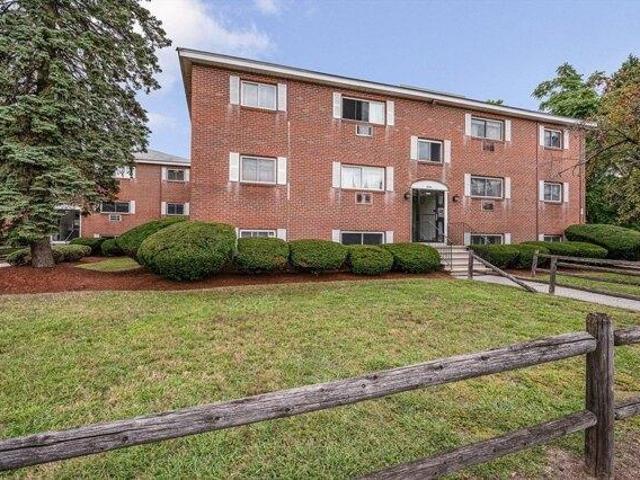 Condo for sale in Chelmsford, Massachusetts
