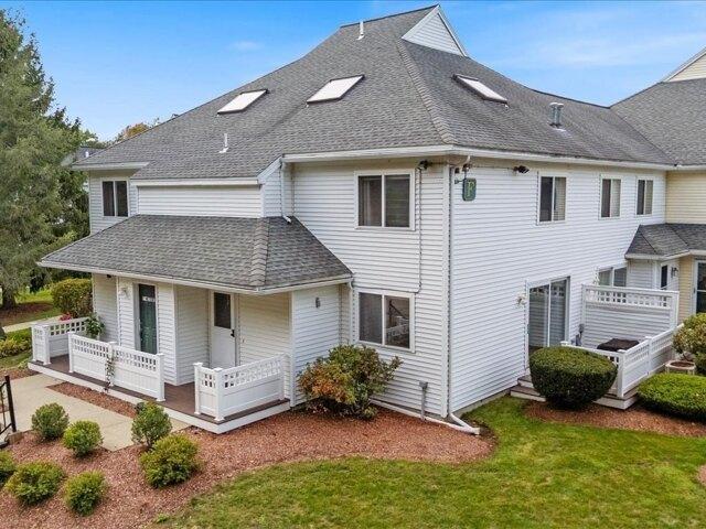 Condo for sale in Ward Corner, Chelmsford