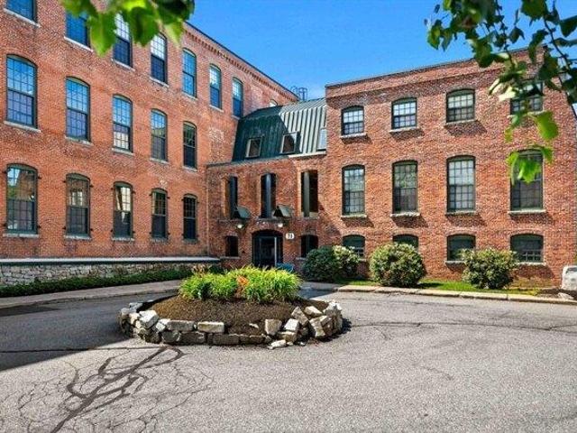 Condo for sale in Chelmsford, Massachusetts