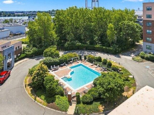 Condo for sale in Bellingham Hill, Chelsea