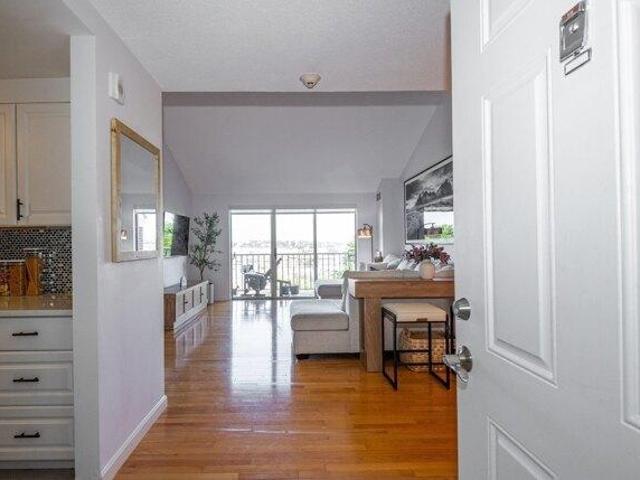 Condo for sale in Admirals Hill, Chelsea