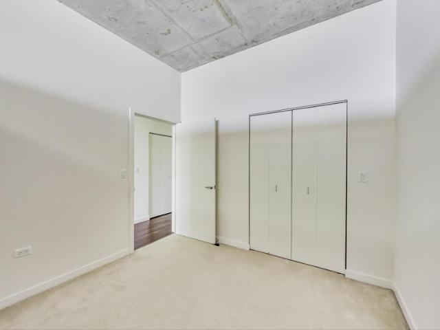 Condo for rent in Chicago Park, Illinois