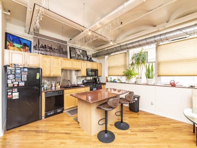 Condo for rent in Chicago Park, Illinois