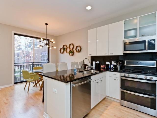 Condo for rent in Chicago Park, Illinois