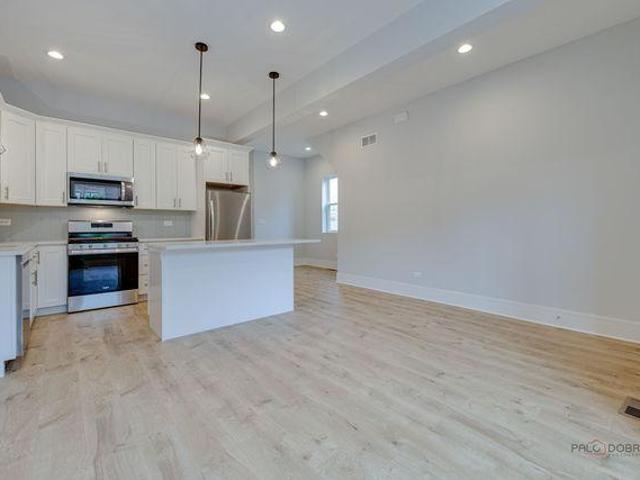 Condo for rent in Chicago Park, Illinois