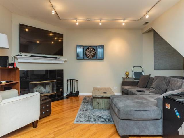 Condo for rent in Chicago Park, Illinois