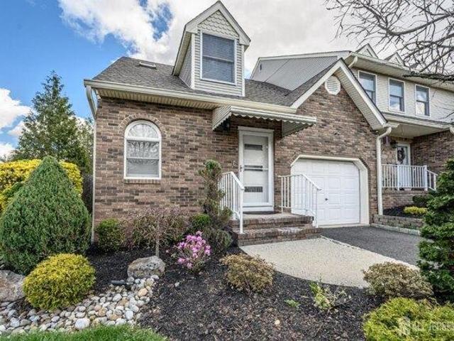 House for sale in Clark, New Jersey