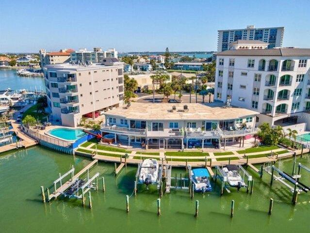 Condo for sale in Clearwater, Florida
