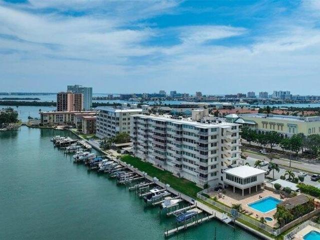 Condo for sale in Clearwater, Florida