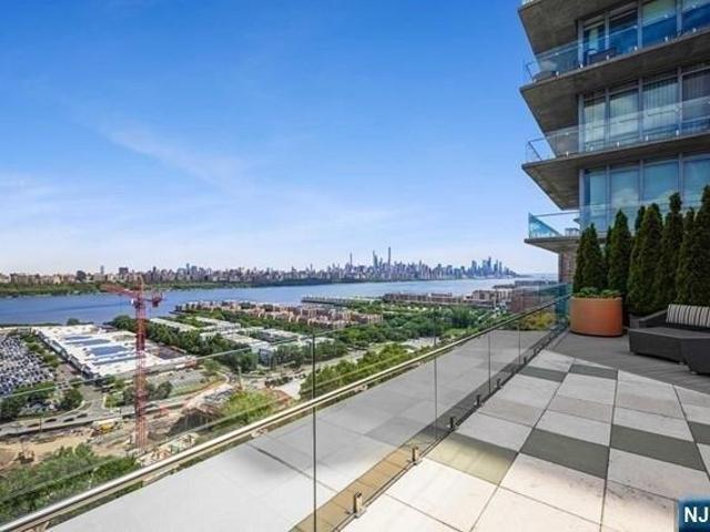 Condo for sale in Cliffside Park