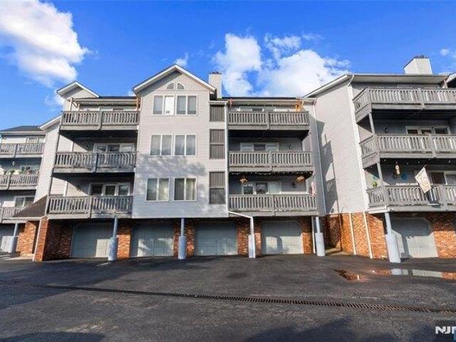 Condo for sale in Passaic, New Jersey