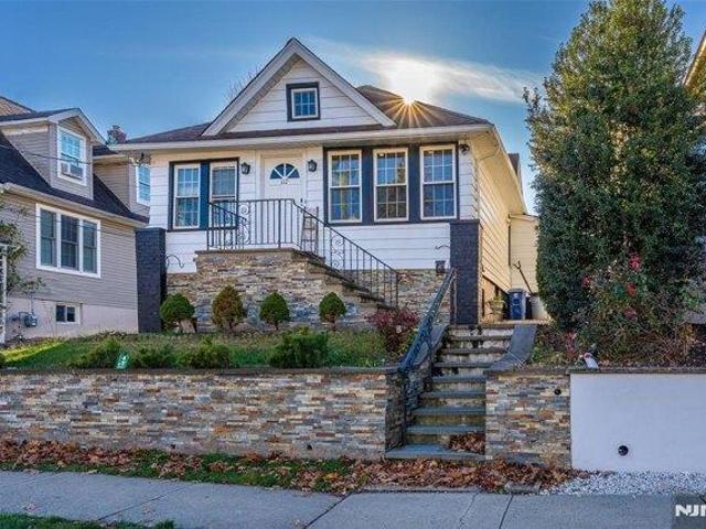 House for sale in Passaic, New Jersey