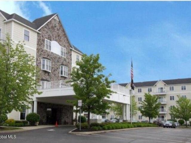Condo for sale in Clifton Park