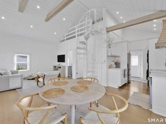 House for sale in Clinton Beach, Clinton