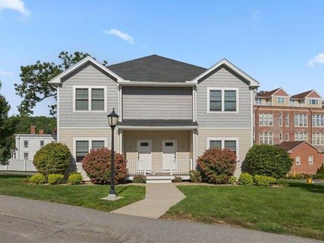 Condo for sale in Clinton, Massachusetts