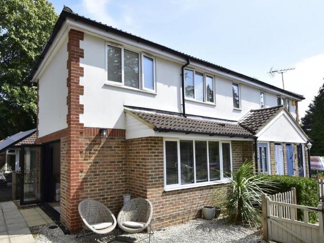 House for sale in Batchworth, Hertfordshire