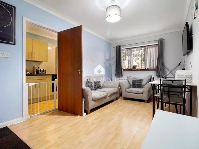 House for rent in Westminster, Victoria
