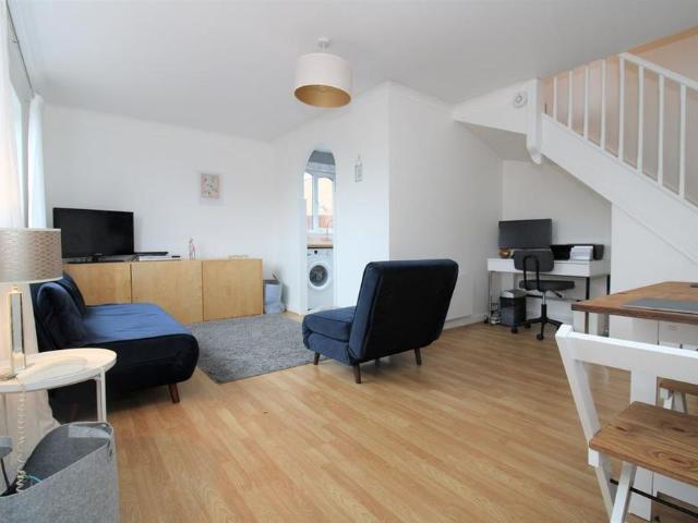 House for rent in Fishers Green, Shephall