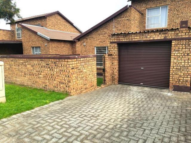 House for rent in Roodepoort-Noord, Roodepoort