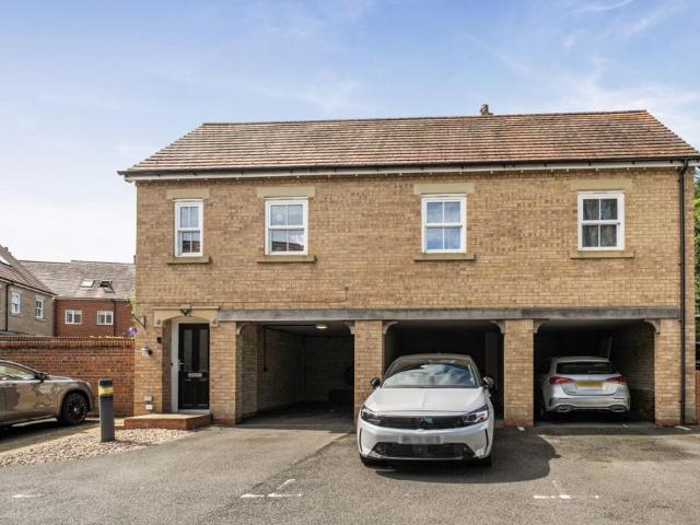 Flat for sale in Bedford