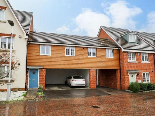 Flat for sale in Leighton-Linslade, Leighton Buzzard