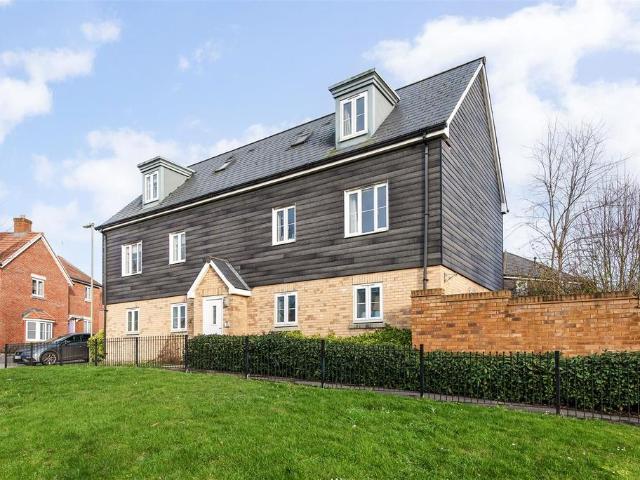 Flat for sale in Barton Stacey, Hampshire