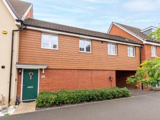 Flat for sale in Leighton-Linslade, Leighton Buzzard