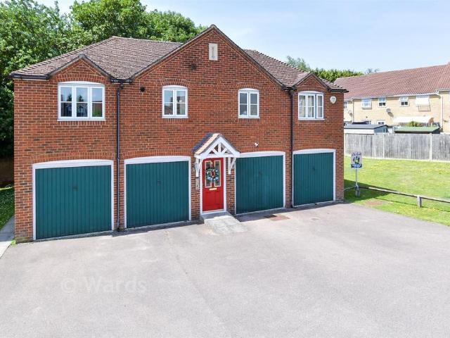 Flat for sale in Midway, Kent