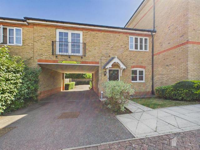 Flat for sale in Great Ashby, King's Walden
