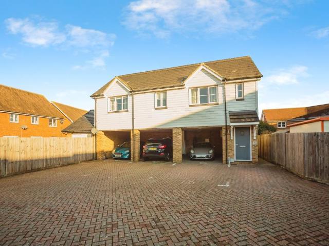 Flat for sale in Frindsbury