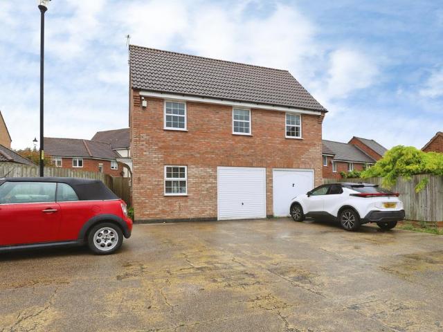 Flat for sale in Uppingham, Rutland