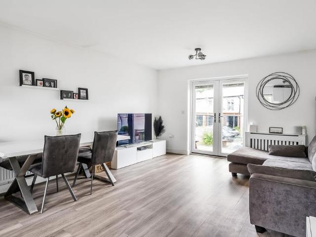 Flat for sale in High Brooms, Tunbridge Wells