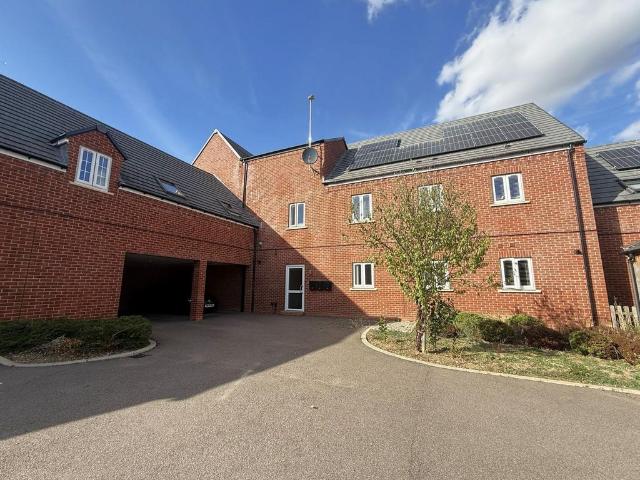 Flat for sale in Great Barford, Bedford