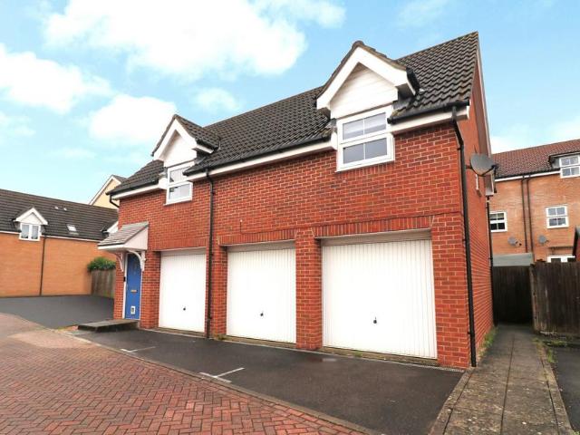 Flat for sale in Hedge End, Helford