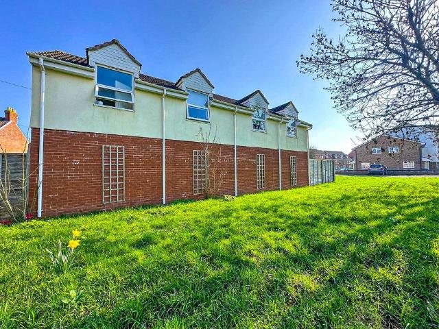 Flat for sale in Bridgwater, Somerset
