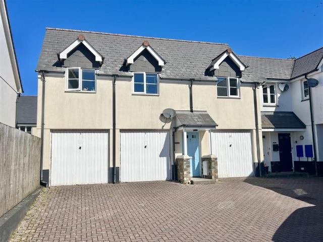 Flat for sale in Scredda, Cornwall