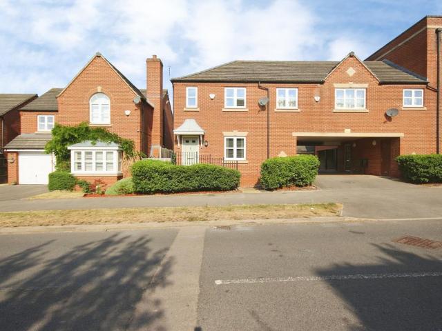 Flat for sale in Copsewood, West Midlands