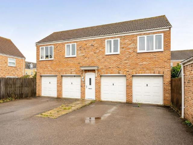 Flat for sale in Huntingdon