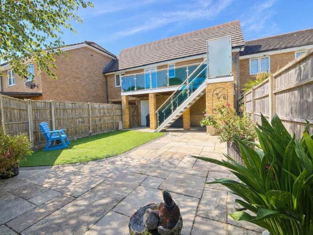 Flat for sale in Lee-on-the-Solent, Middlecroft